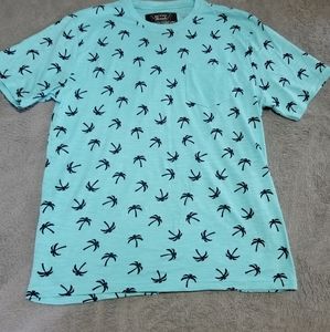 Mens sz.Large broken threads tshirt